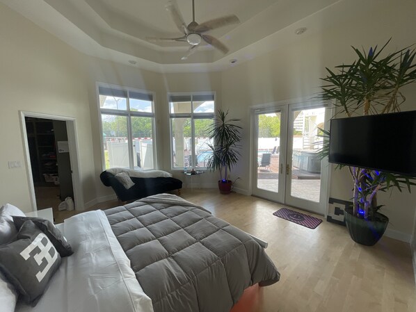 8 bedrooms, iron/ironing board, WiFi, bed sheets - Little Talladega GO-KARTS, ATV’s, & Drift Carts! (Pomona)