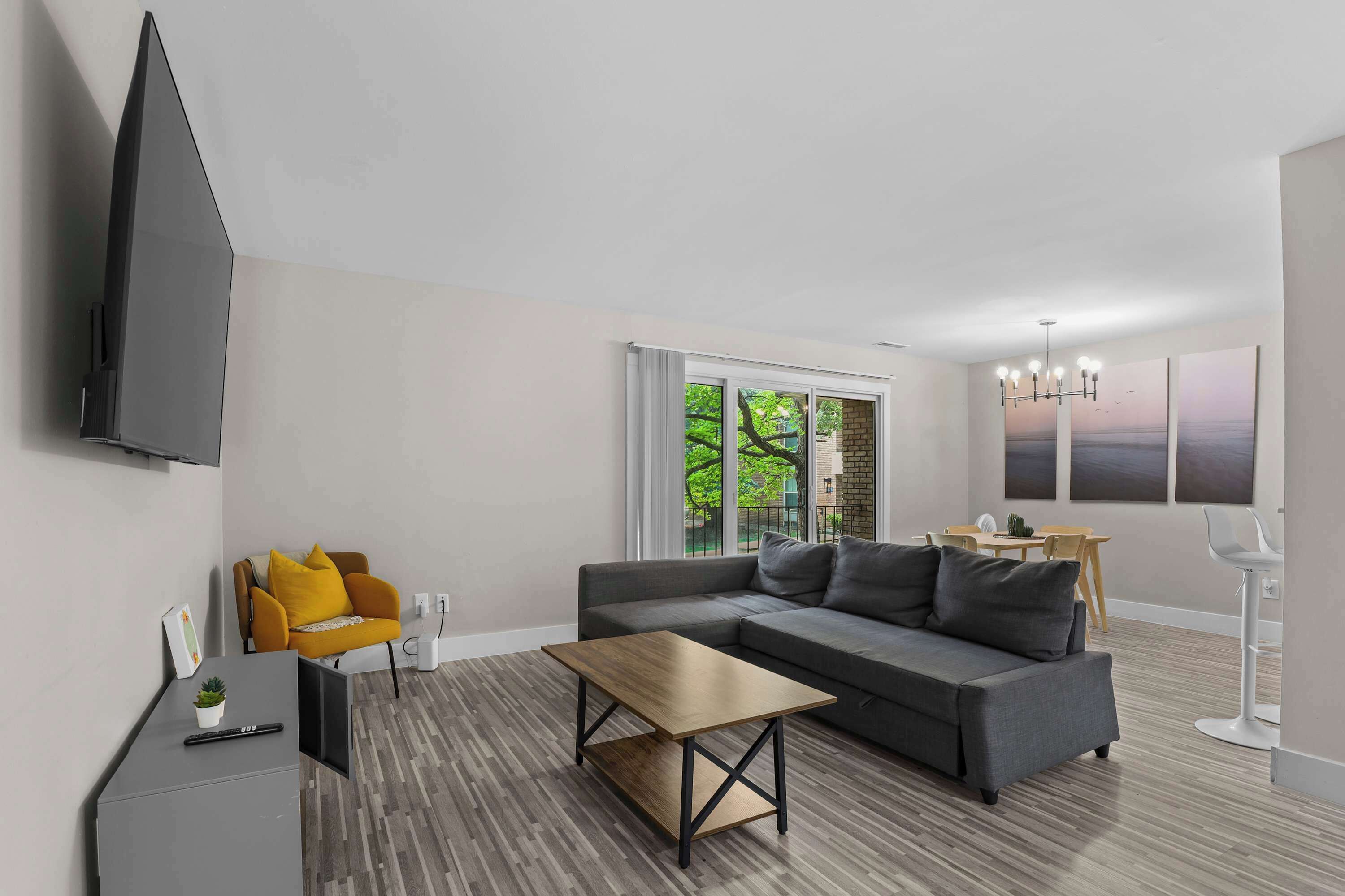 Stunning Stay In Rochester Hills - Rochester Hills, MI