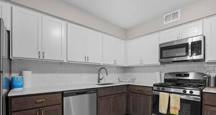 Stunning Stay in Rochester Hills