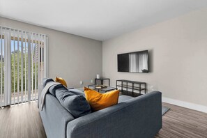 TV, offices - Getaway in the Heart of the City! (Rochester Hills)