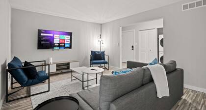 Peaceful & Trendy Unit Near Attractions