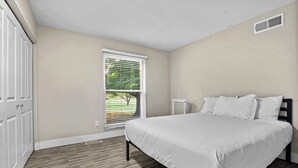 Unclassified image, 2 of 28, button - The Best Stay with Parking and Amenities! (Rochester Hills)