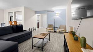 Unclassified image, 5 of 28, button - The Best Stay with Parking and Amenities! (Rochester Hills)