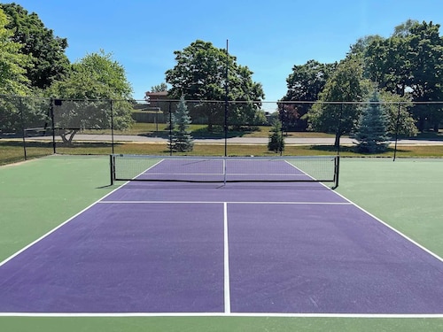The Best Stay with Parking and Amenities!