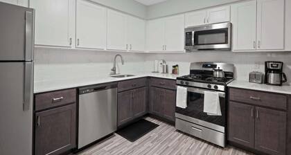 Modern 2BR Retreat w/Pool & Gym | Near Downtown