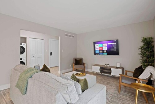 Modern 2BR Retreat w/Pool & Gym | Near Downtown