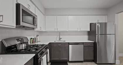 Relax & Unwind in Rochester Cozy Vacation Spot