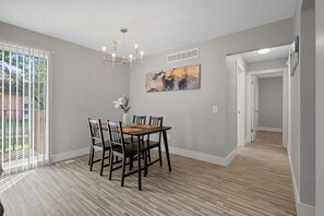 Dining - Serene & Modern Haven for Relaxation (Rochester Hills)