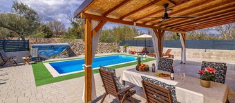 Holiday house ASLAN with pool