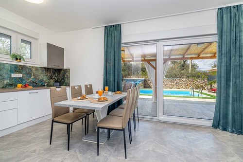 Holiday house ASLAN with pool