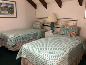 2 chambres, fer et planche à repasser, Wi-Fi, draps fournis