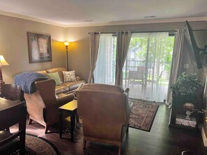 Smart-TV, DVD-spiller og filmbibliotek