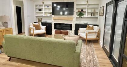 BEAUTIFUL REMODELED WITH HIGH END FURNISHINGS 3 BR/2B HOME IN BURLESON TX!