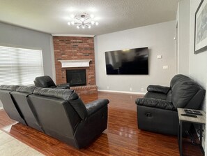 TV connectée, cheminée