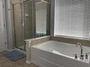 Shower, hair dryer, towels, soap - Ultimate 8-Bed Wentink Retreat with 155” Theater, Poker & Pool Tables (San Antonio)