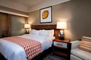 1 bedroom, iron/ironing board, internet, bed sheets