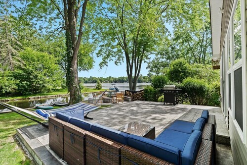 Commerce Cove Cottage - Quiet Lake Retreat, Pet-Friendly!