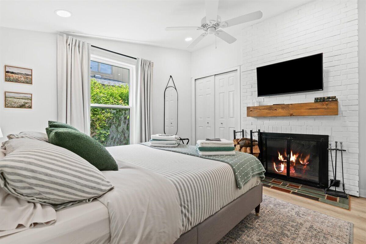 3 habitaciones, escritorio, tabla de planchar con plancha y wifi 