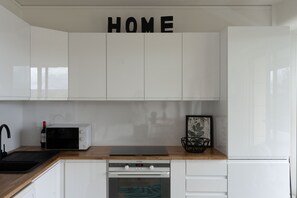 Fridge, microwave, oven, dishwasher