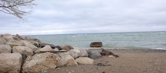 Charming 3 BR home by Georgian Bay