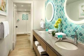 تجهيزات دش، مجففات شعر، مناشف