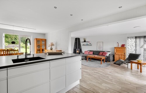 Nice home in Sydals with WiFi