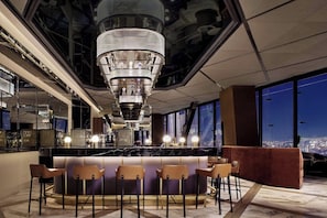 Bar (in der Unterkunft)