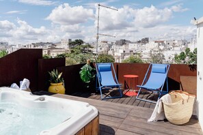 Bañera de hidromasaje privada