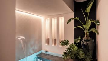 Romantiskt rum | Privat bubbelpool