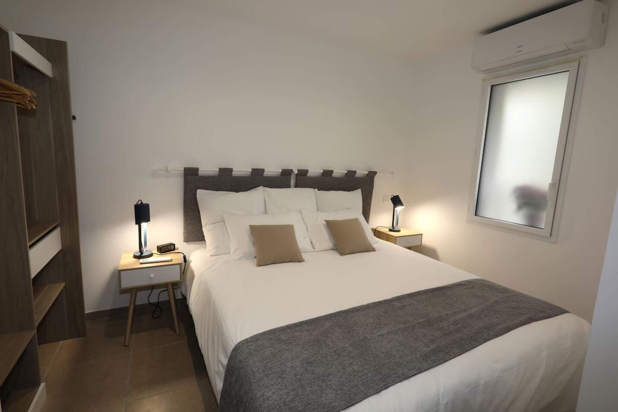 2 dormitorios, tabla de planchar con plancha, wifi gratis