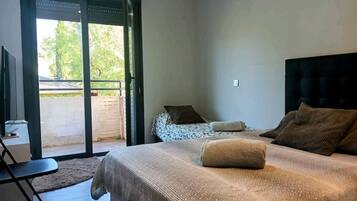 5 habitaciones, escritorio, tabla de planchar con plancha y wifi gratis