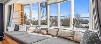 5 BDRM City Oasis - Indoor Pool