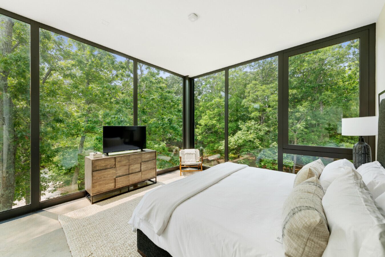 6 chambres, fer et planche à repasser, lit parapluie, Wi-Fi gratuit