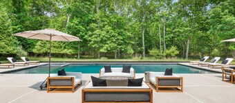 Private Oasis - Glass Villa - East Hampton - Pool