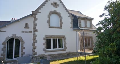 Maison Indépendante Centre Ville Jardin 8 Personnes 2 Kilomètres de la mer