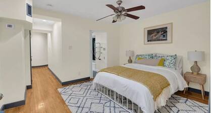 Midterm West Village Summer Townhouse Pet-Friendly