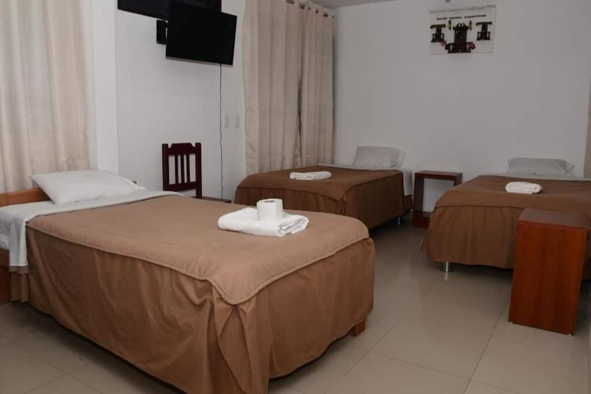Family Quadruple Room | Desk, free WiFi