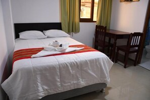 Bàn, truy cập Internet không dây miễn phí 