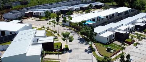 المنشأة من الخارج