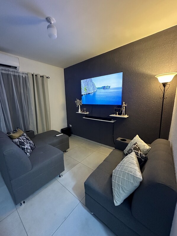 Smart TV, stereo