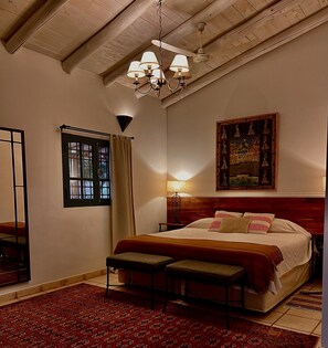 Classic-Doppel- oder -Zweibettzimmer | Zimmersafe, individuell dekoriert, individuell eingerichtet