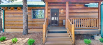 Near Lakes & Trails: Pet-Friendly Cabin in Arizona
