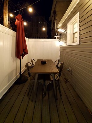 Outdoor dining