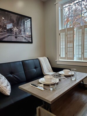 Dining - Fun Fishtown Rowhome | Sleeps 4 (Philadelphia)