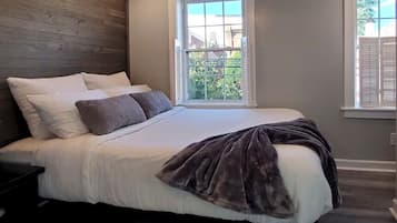 2 bedrooms, desk, iron/ironing board, WiFi (free)