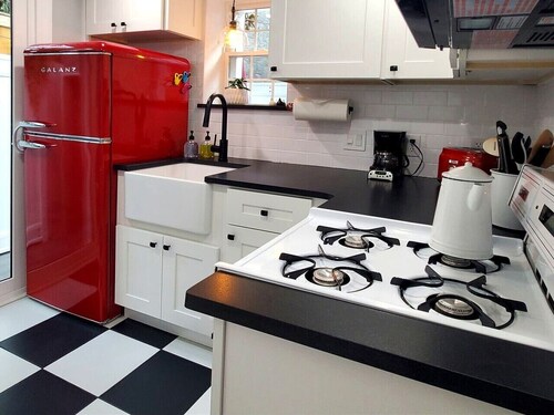 Historic 2BR Fishtown Rowhome with Private Patio & Prime Location