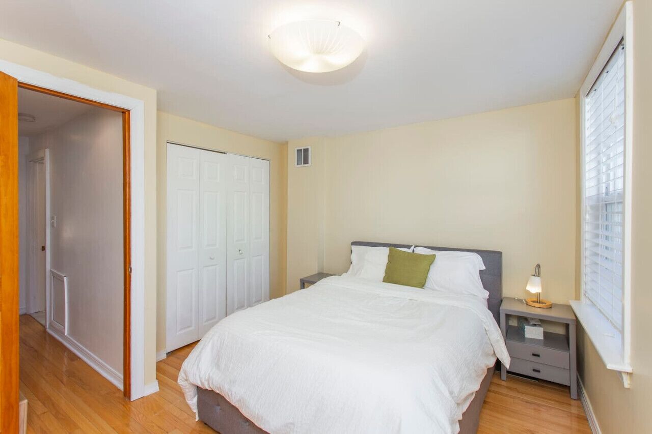 3 bedrooms, desk, iron/ironing board, WiFi