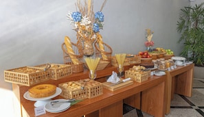 Tägliches inbegriffenes Frühstücksbuffet