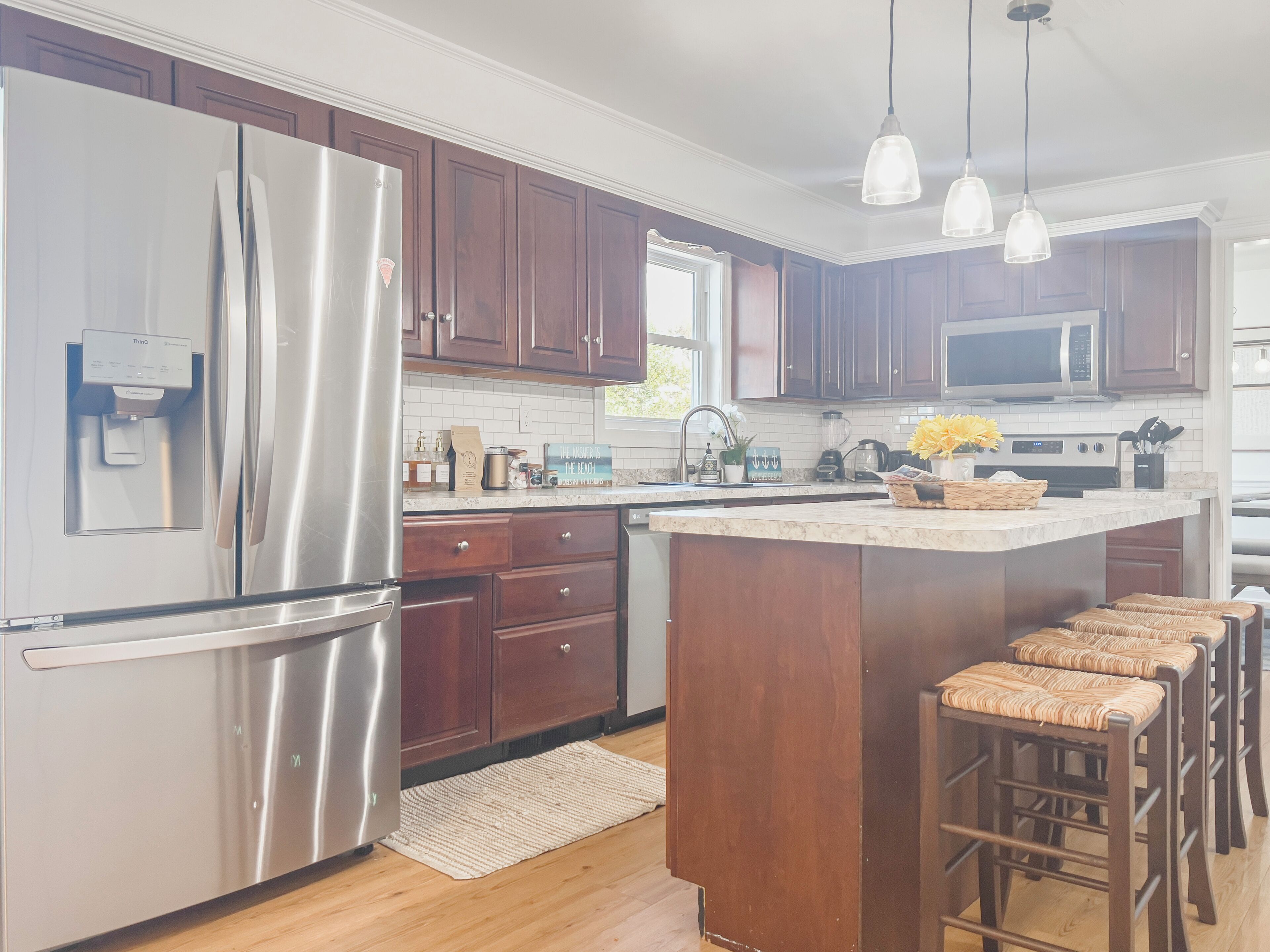 Refrigerador, microondas, horno y parrilla de estufa 