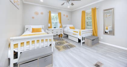 New! Comfy Home with Playground Near Ft Moore!